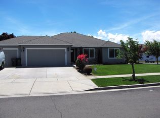 995 Worchester Dr, Medford, OR 97501