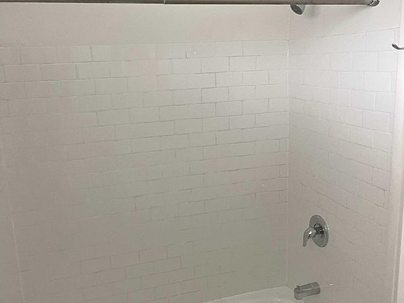 3rd image of 4910 N Maywood Ave #7