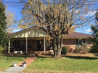 190 Smith St, North Tazewell, VA 24630