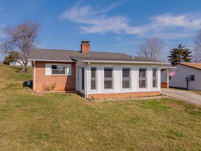 4886 Lakeshore Dr, Dublin, VA, 24084
