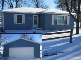 306 Chinook Ave SW, Avon, MN 56310