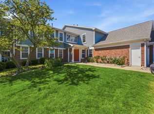 260 W Lynn Dr #7-3B, Palatine, IL 60067
