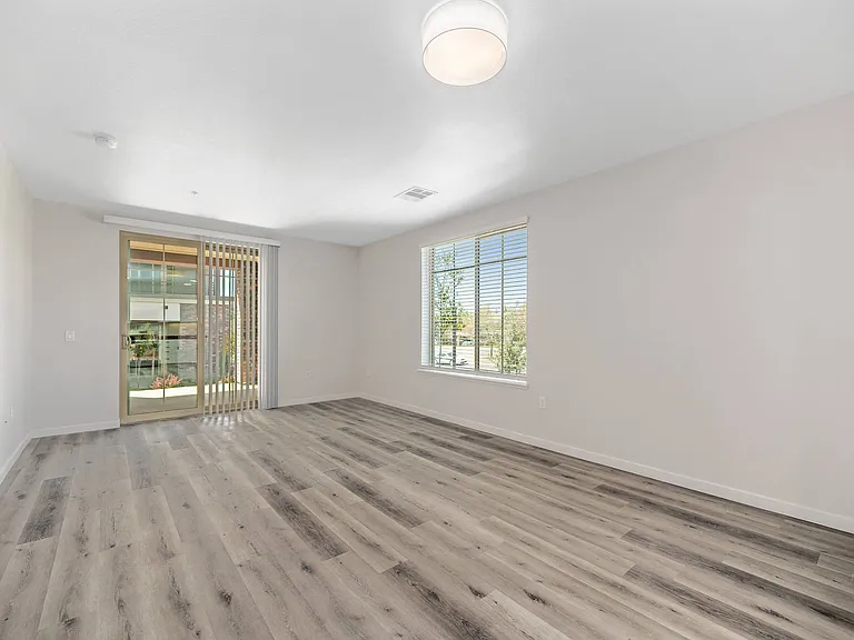 Sierra Gateway Apartments — Photo 84