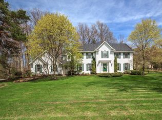 8301 Tewksbury Ln, Painesville, OH 44077