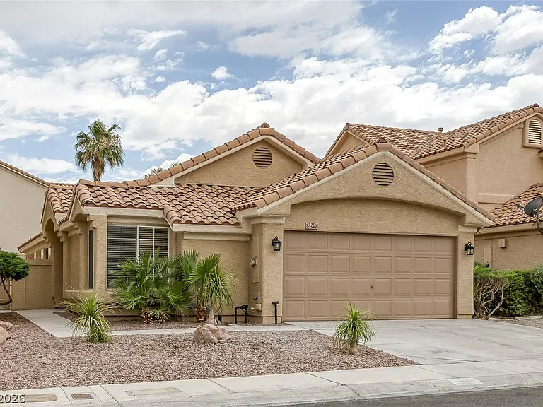 8249 Peaceful Canyon Dr — Photo 1