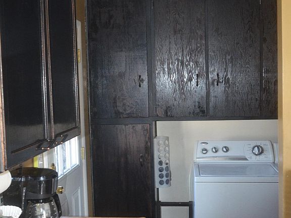 5th image of 2424 Cheryl Ann Dr