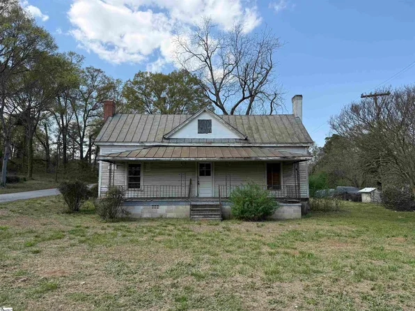 16 Ropp St, Gray Court, SC 29645