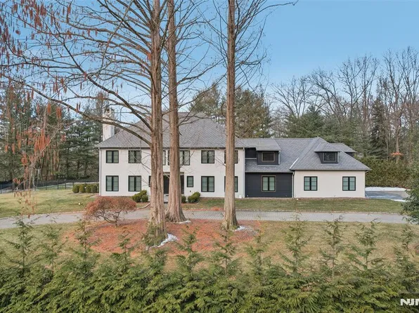 58 Twin Brooks Rd, Saddle River, NJ 07458