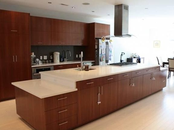 3rd image of 10XX N Orianna St