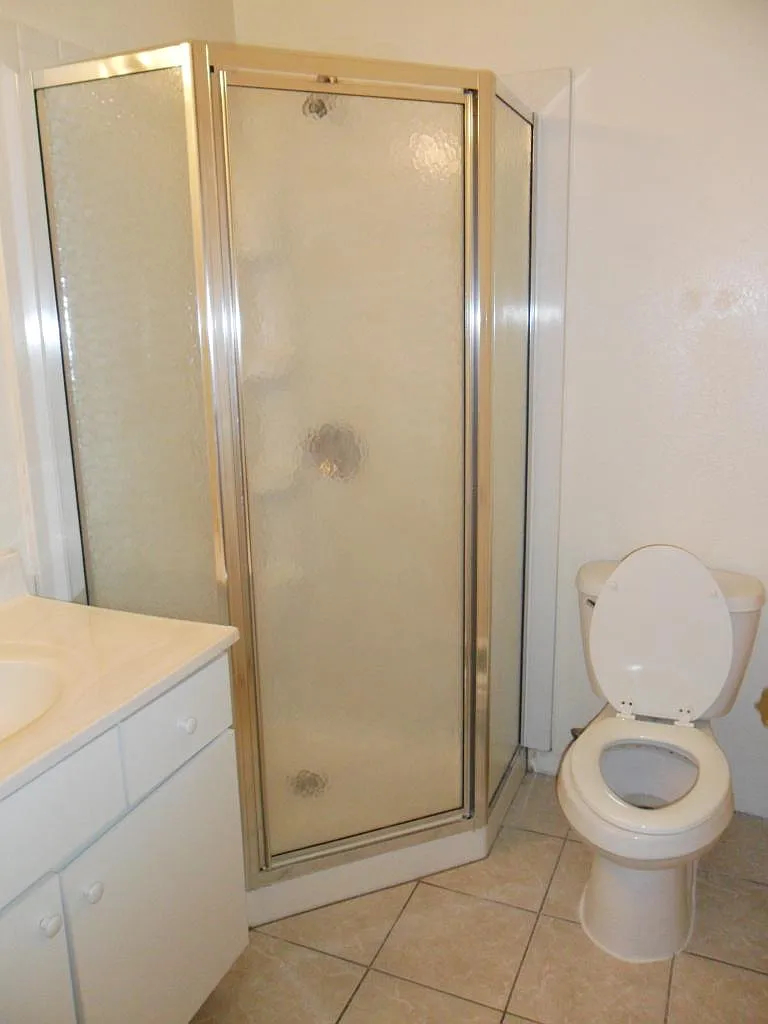 441 E Linden St — Photo 3