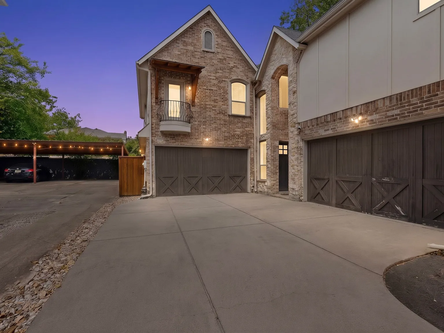 5939 La Vista Drive — Photo 1
