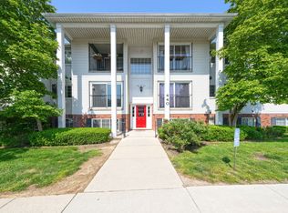 440 Baldwin Ave APT 71, Rochester, MI 48307