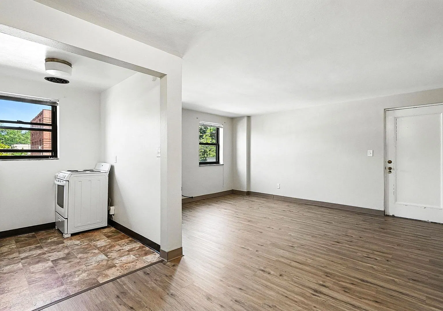 677 Florida Avenue — Photo 3