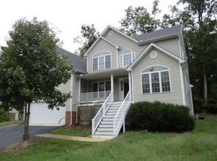 12930 Foggy Mill Dr, Midlothian, VA 23112