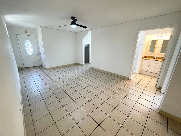 98-231 Kaluamoi Pl — Photo 1