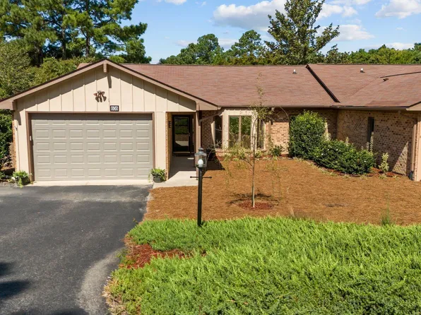 606 Redwood Drive, Southern Pines, NC 28387