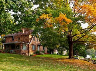 2415 Orchard Dr, Pittsburgh, PA 15241