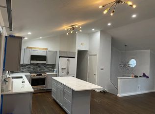 593 Elsbree St, Fall River, MA 02720