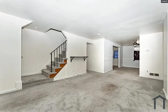 3 bed, $2,000 — Photo 4