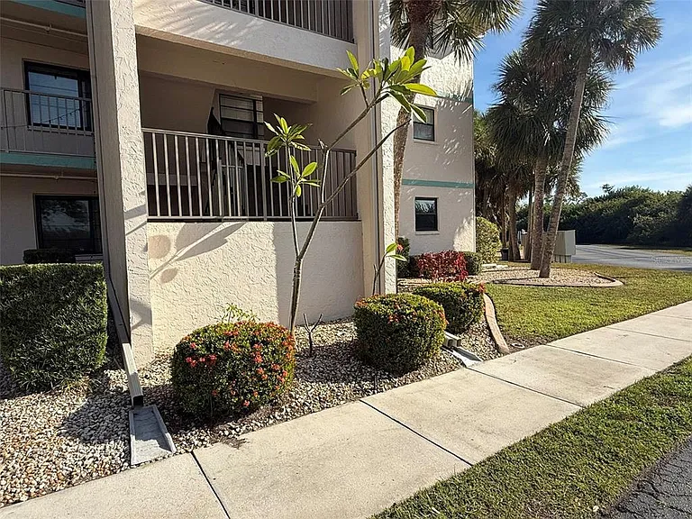 175 Kings Hwy #228 — Photo 19