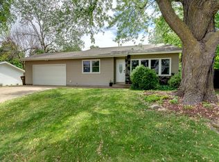 417 Sunset Dr, Jordan, MN 55352