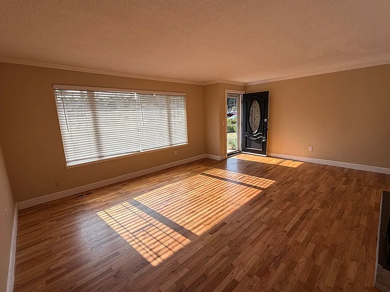 7025 S M St — Photo 5