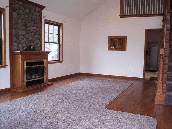 3rd image of 12029 Maccorkle Ave