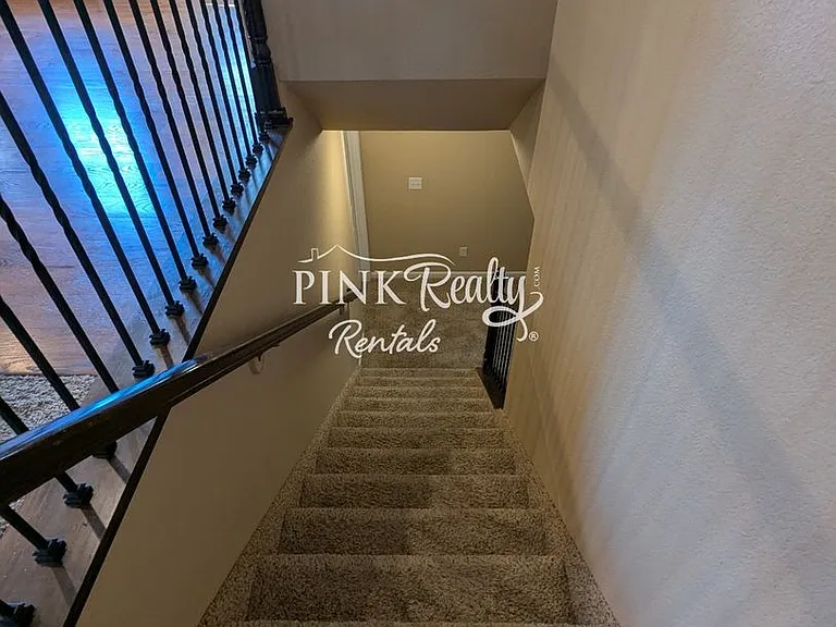 8377 Freestar Way — Photo 44