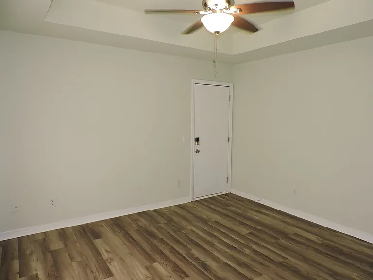 508 E Gonzalez St — Photo 10