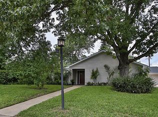 2410 Briarbrook Dr, Houston, TX 77042