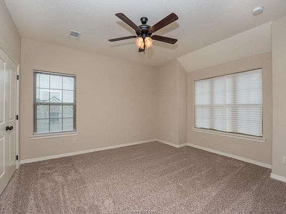 3rd image of 404 Ash St E #1
