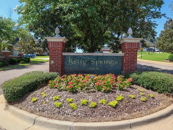 209 Wicklow Dr, Dothan, AL 36303