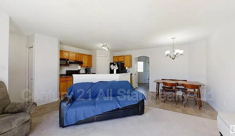 415 Aster Close — Photo 5