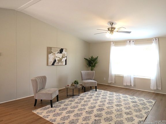2nd image of 119 Creekbend