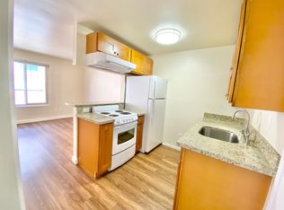 1700 Summit Ave #406, Seattle, WA 98122