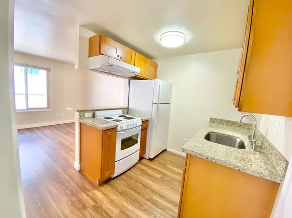 Summit Apartments, 1700 Summit Ave APT 304, Seattle, WA 98122