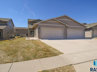 4007 S Grand Slam Ave, Sioux Falls, SD 57110