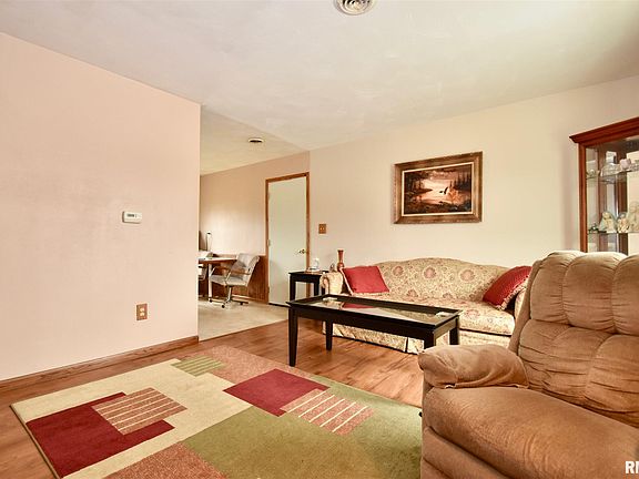 3rd image of 21 Santa Anita Dr