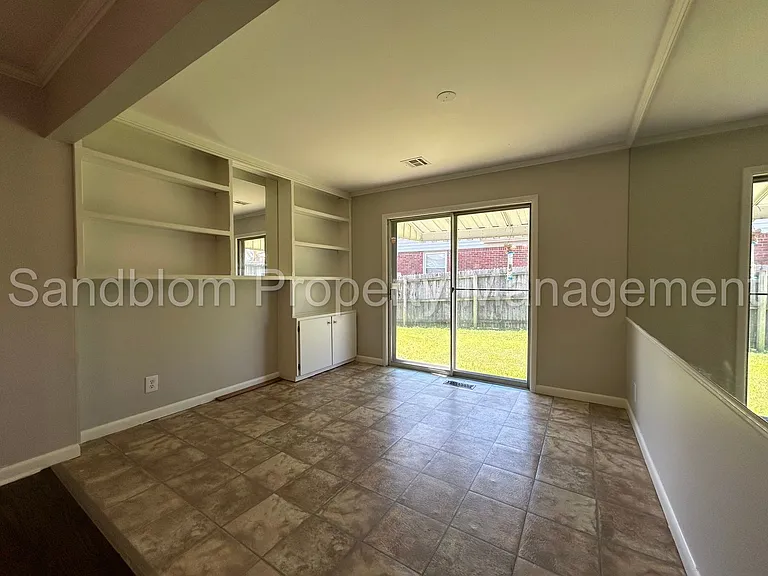 4520 E 21st Pl — Photo 6