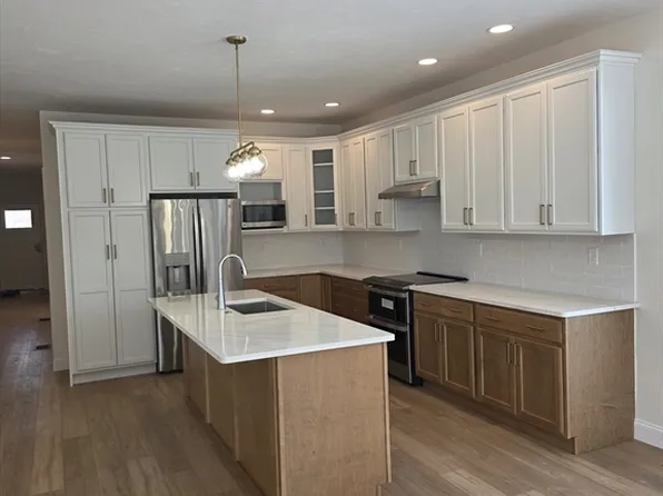 18 Integrity Dr #9, Rutland, MA 01543