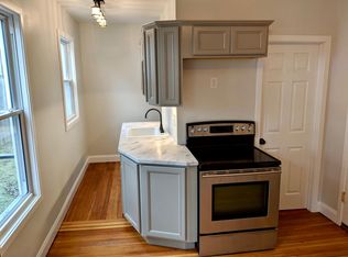 18 Lilley St, Manchester, CT 06040