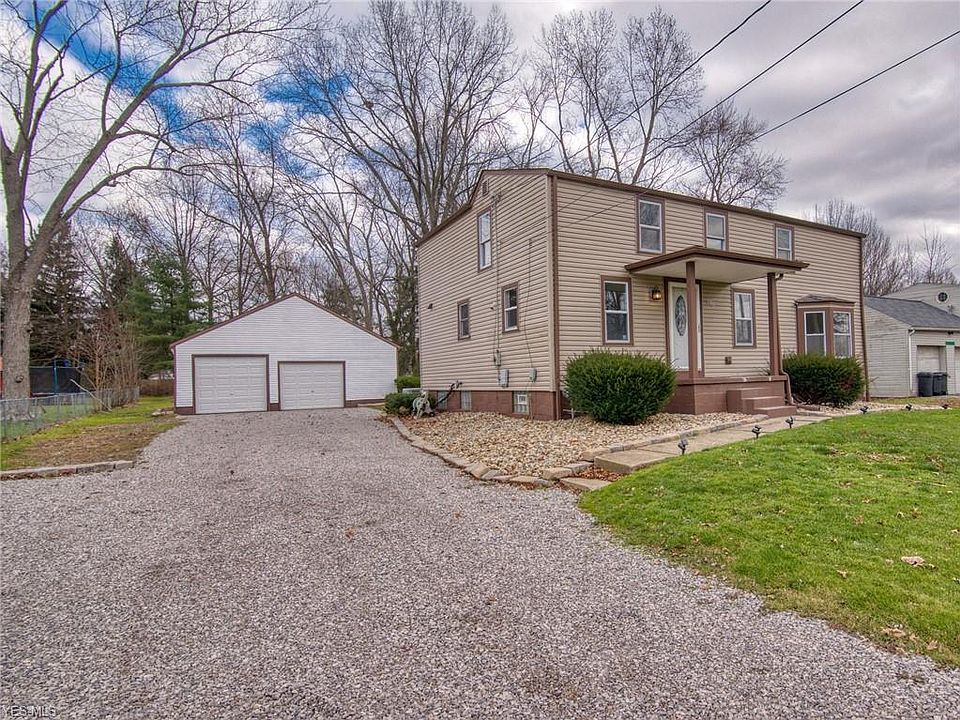 1st image of 500 Rosegarden Dr NE