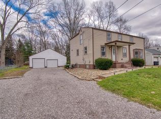 500 Rosegarden Dr NE, Warren, OH