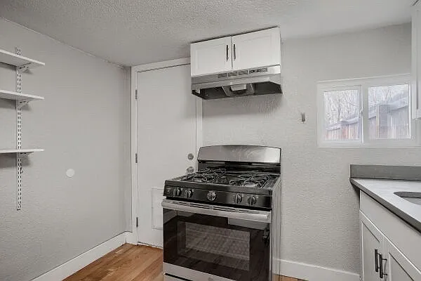1725 E 35th Ave — Photo 9