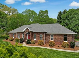 204 W Stonebury Ct, Reidsville, NC 27320