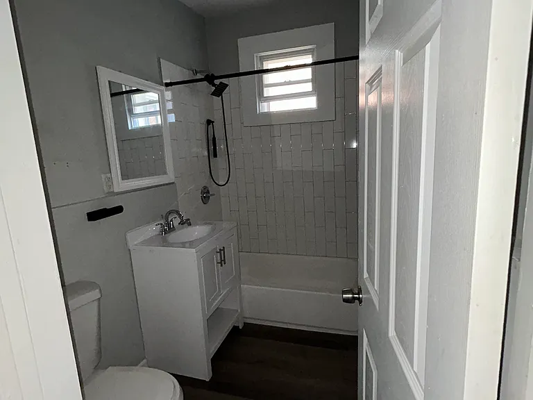 44 12th Ave #2B — Photo 12