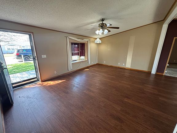 3rd image of 2601 Lynn Court