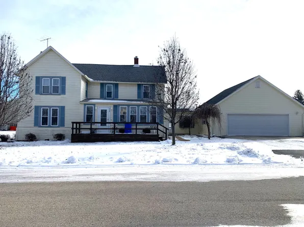 248 S Walnut St, Chebanse, IL 60922