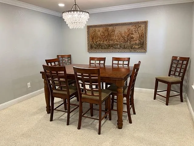 3 bed, 2200 sqft, $2,500 — Photo 2