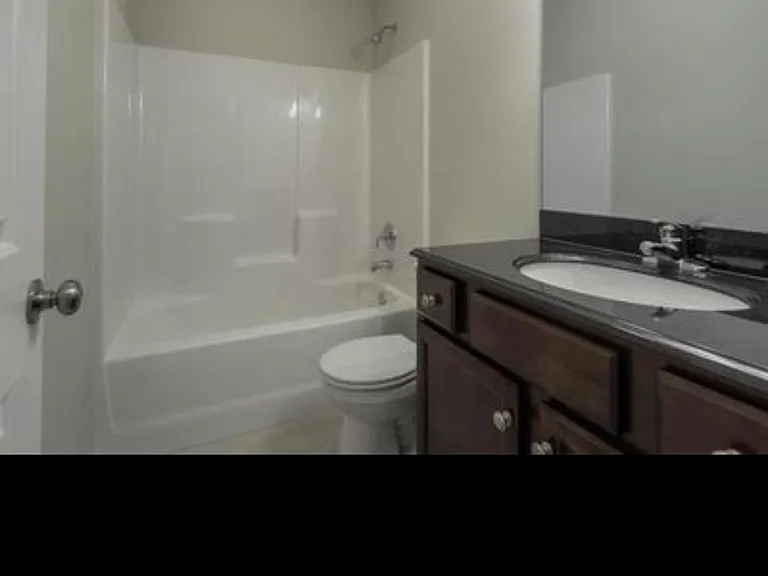 12908 W 93rd St — Photo 7
